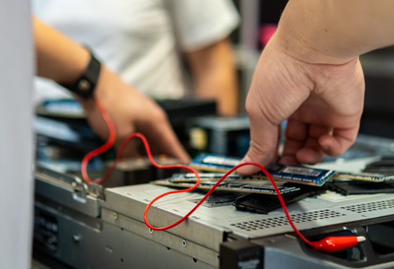 Repairing IT equipment